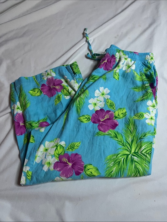 Pappagallo Pants - Pappagallo Petite Floral Capris